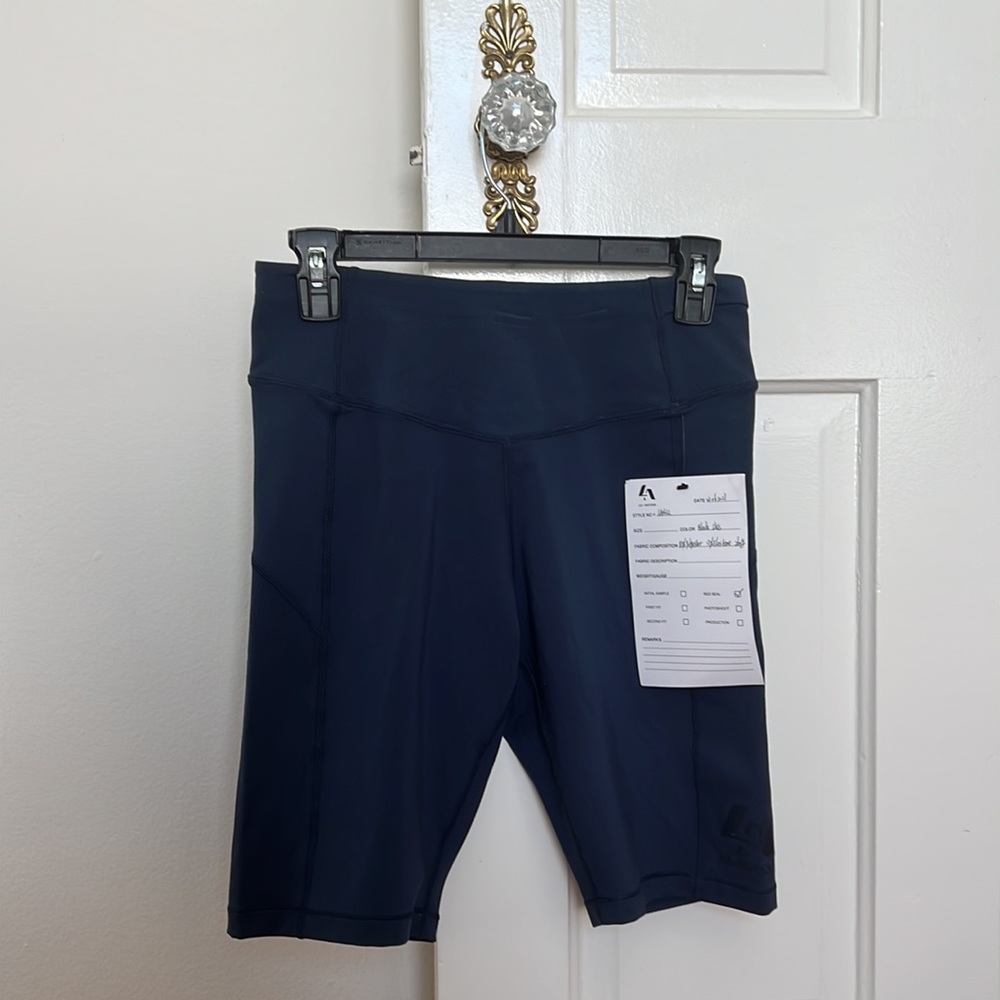 LA NATION SHORTS